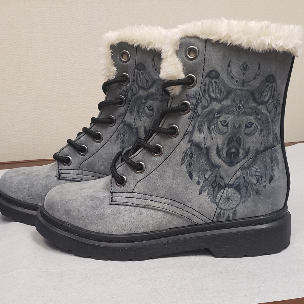 Native boots - Picture 1 of 6
